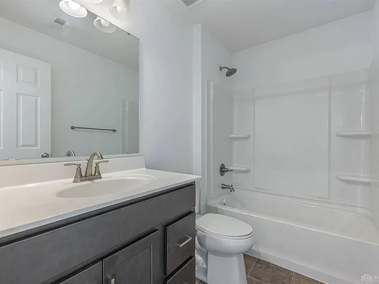 184 Old Pond Rd — Photo 13