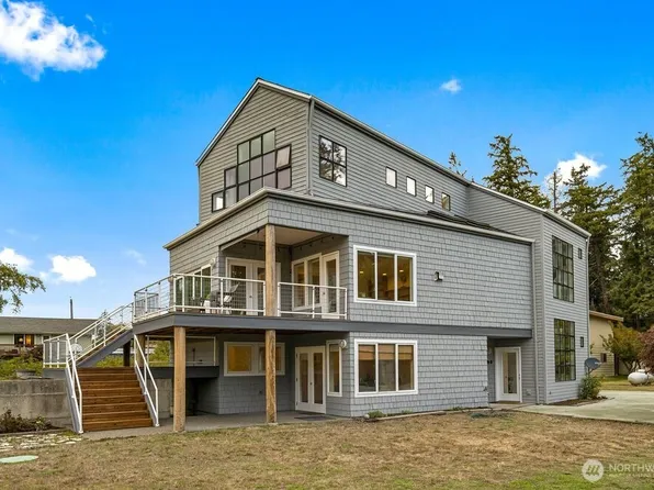 1281 Starfish Road, Freeland, WA 98249