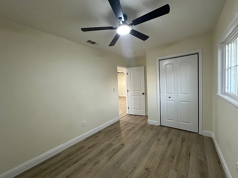 13000 Lorenzo Ct — Photo 22
