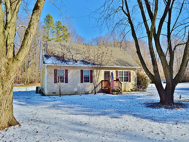 Country living 2+ acres