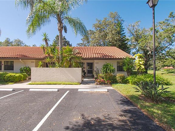 2nd image of 8402 Gardens Cir