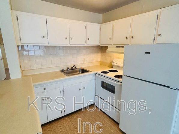 946 W Ocean View Ave #1