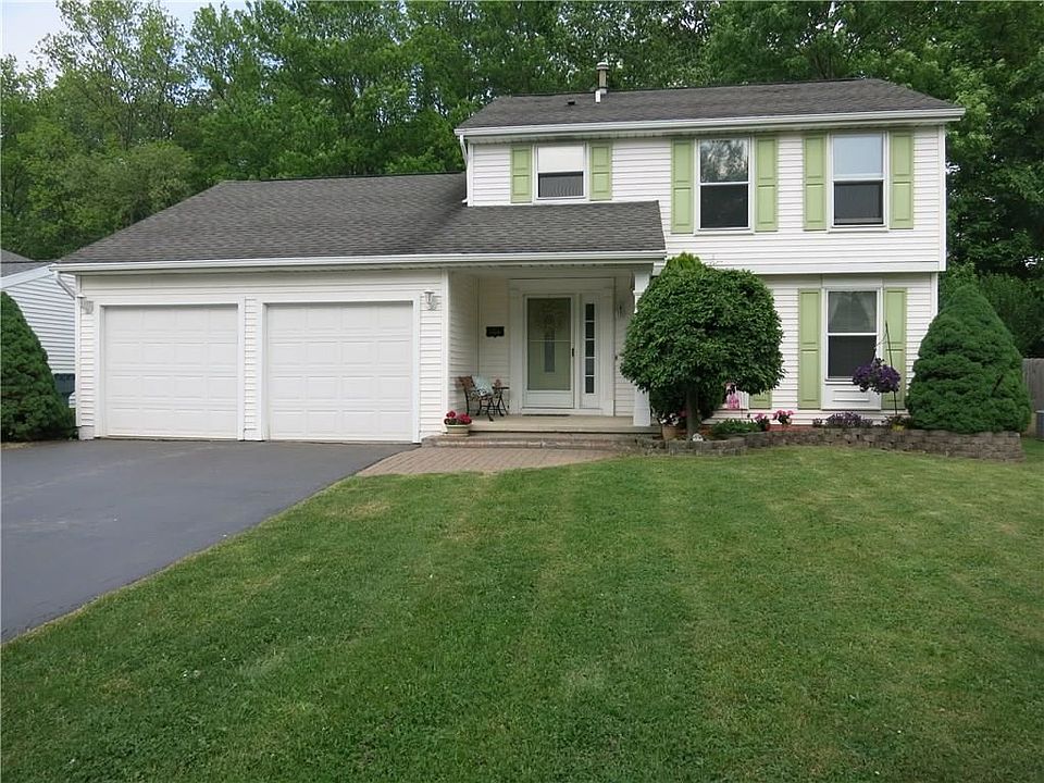 1st image of 310 Applewood Ln