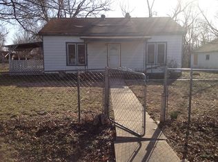 423 E 2nd St, Chelsea, OK 74016