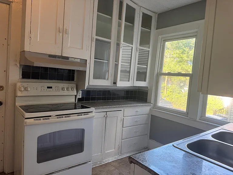 386 Ridgeway Ave #4 — Photo 7