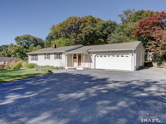 2nd image of 887 Spindle Hill Road