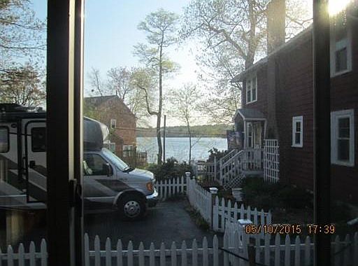 3rd image of 27 Adams Ave
