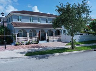 27595 SW 143rd Ct, Homestead, FL 33032