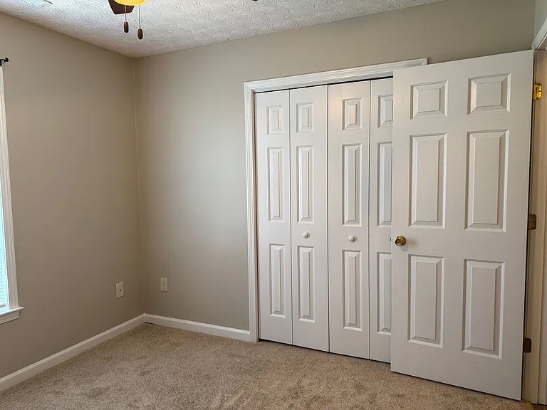 105 Farina Dr — Photo 12
