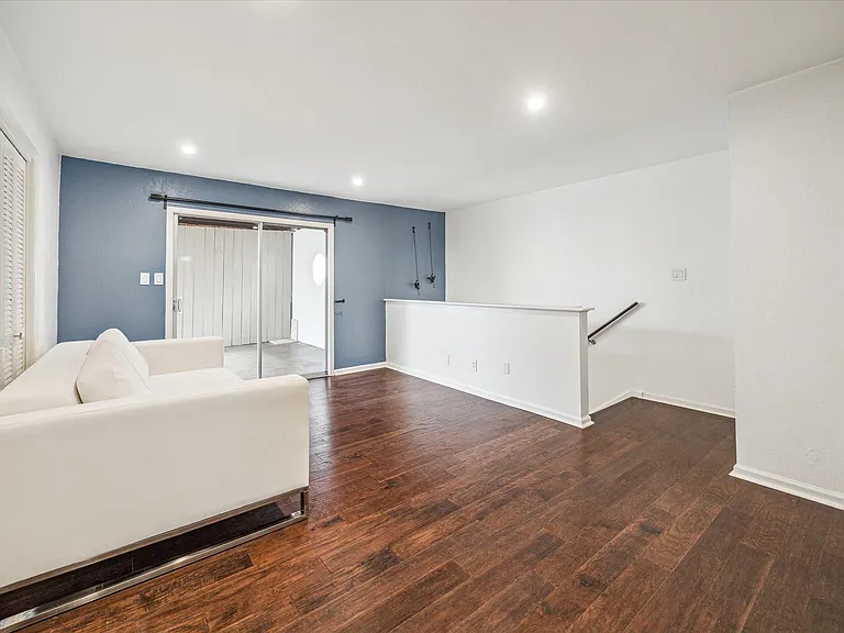 2744 Briarhurst Dr #16 — Photo 5