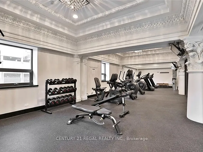 112 King St E #414 — Photo 27