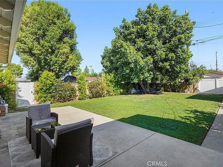 16757 Ludlow St — Photo 20