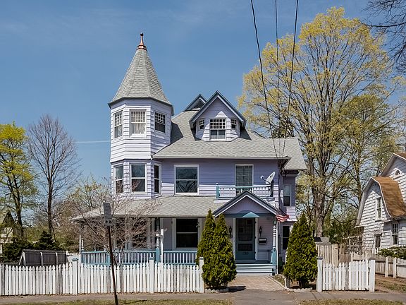 3rd image of 210 Elmwood Ave