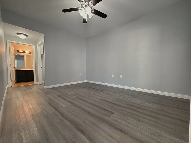 10245 S Maryland Pkwy #130 — Photo 10