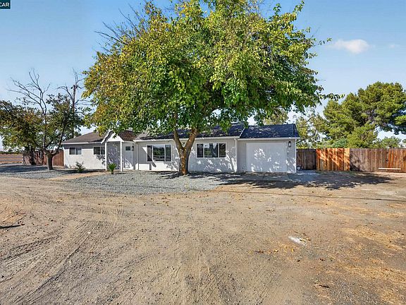 2nd image of 23273 Marsh Creek Rd
