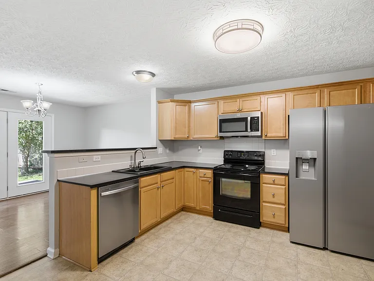 2560 Rockaway Pl — Photo 19