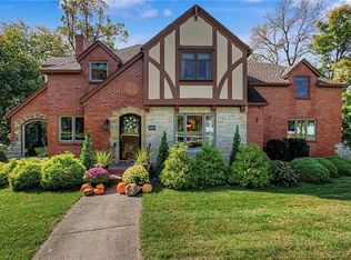 860 Greenhouse Dr, Dayton, OH 45419