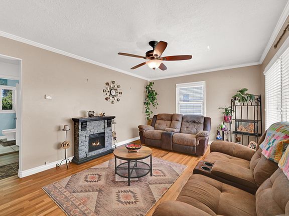 5th image of 751 Robins Ave
