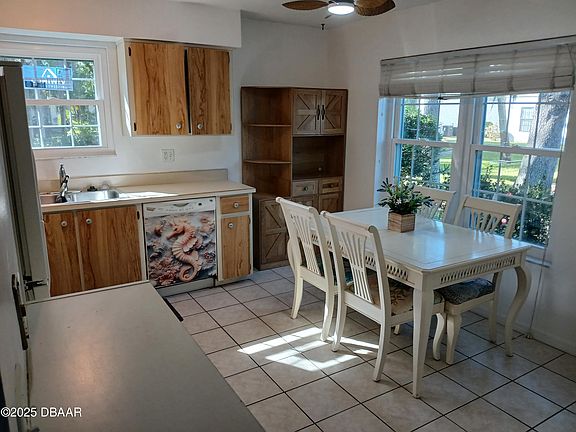 5th image of 840 Center Ave APT 65