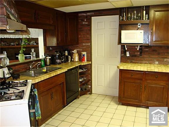 2nd image of 838 Glenshaw Dr