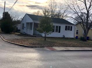 301 Glen Lily Rd, Bowling Green, KY 42101