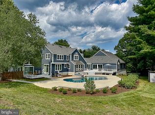 10309 E Hunter Valley Rd, Vienna, VA 22181