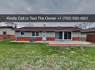 530 Germaine Ln #C, Elk Grove Village, IL 60007