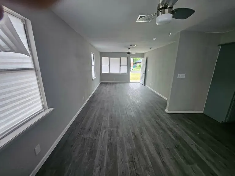 2819 SW 42nd St — Photo 10