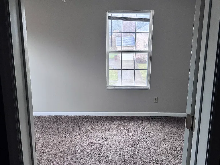 597 Hampton Way — Photo 13