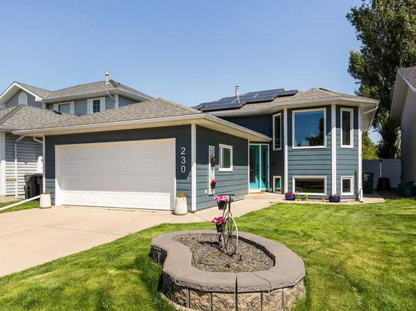 230 S Heritage Close W, Lethbridge, AB T1K 6R9