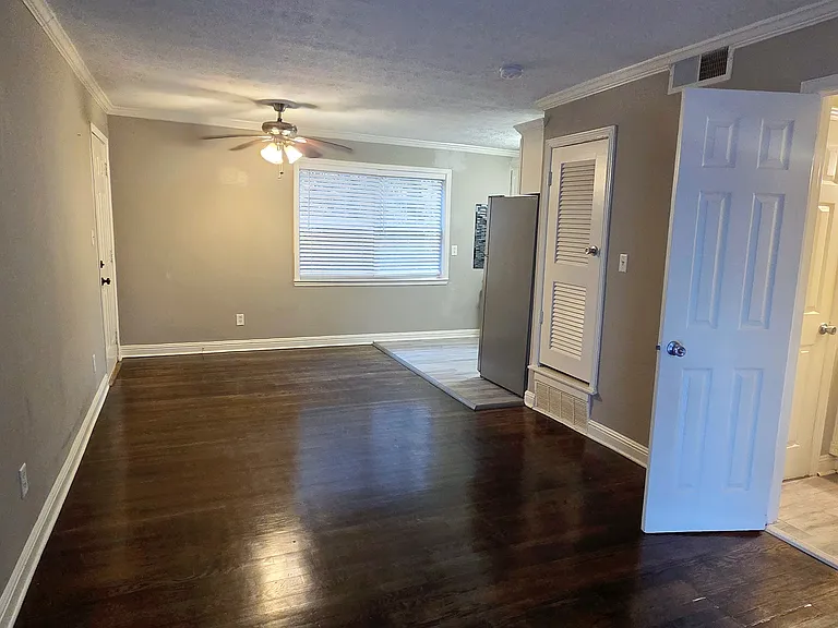 21 Delmont Dr NE #6 — Photo 2