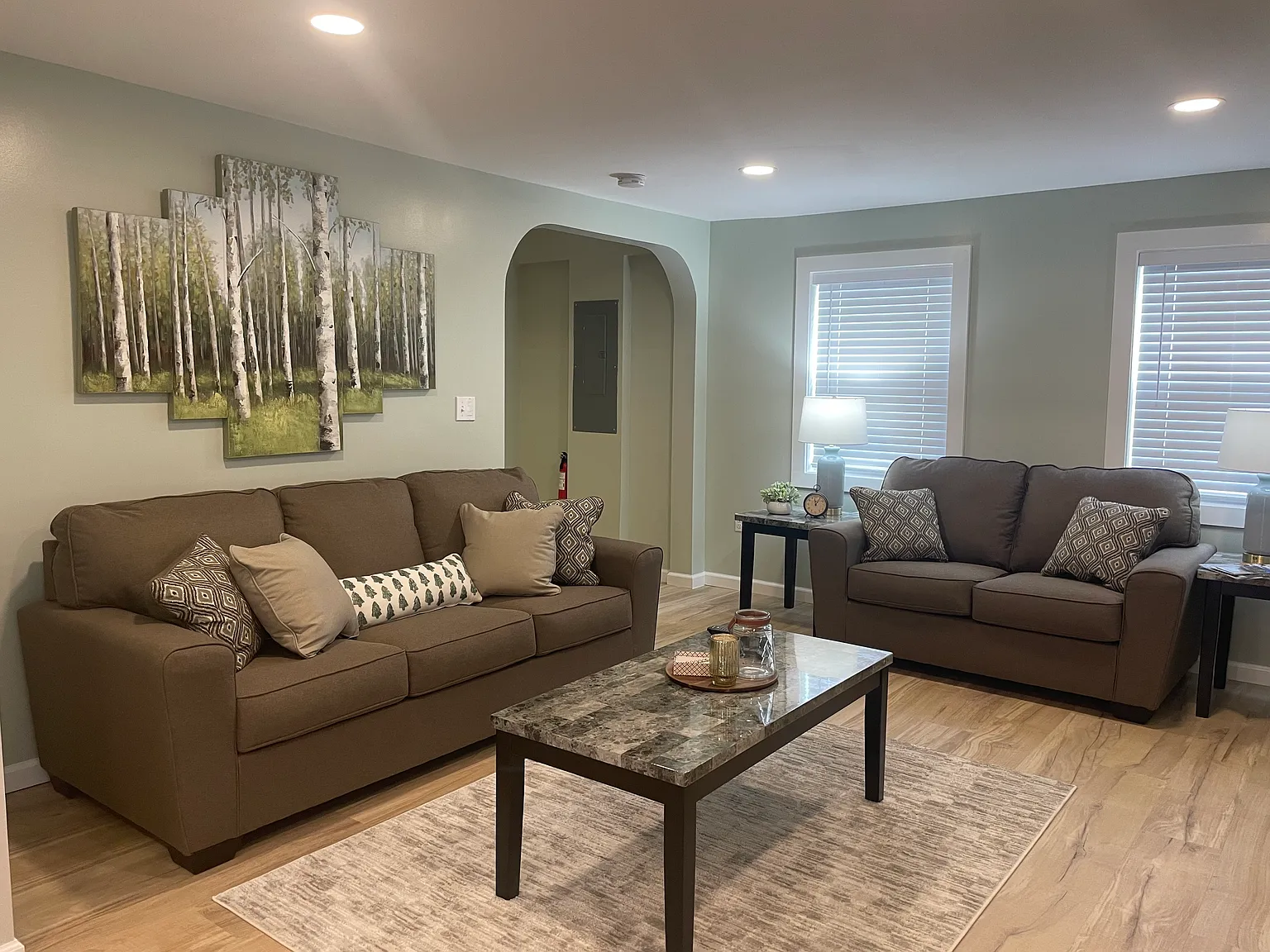 3 bed, 1750 sqft, $3,600 — Photo 2