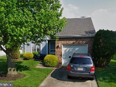 212 Dogwood Dr, Mount Laurel, NJ, 08054