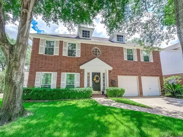 14915 Forest Trails Dr, Houston, TX 77095