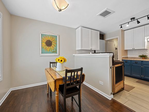 DiningRoom