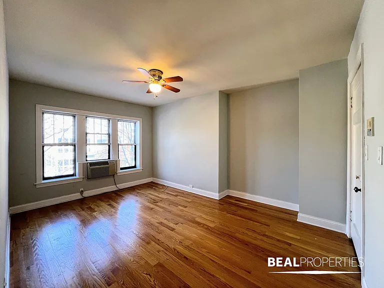 837 West Wolfram Street — Photo 28