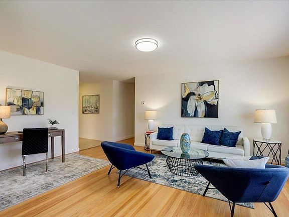 5th image of 4794 Castlewood Dr