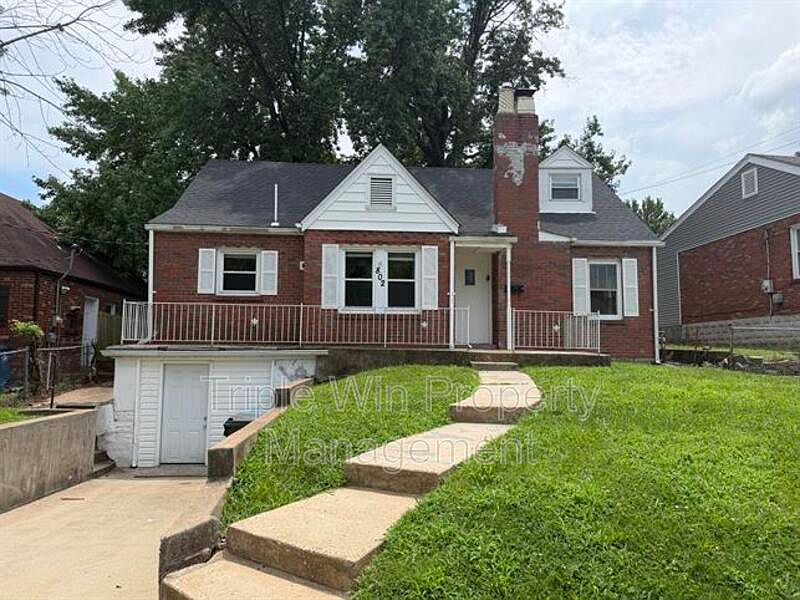 1st image of 802 Rolwes Ave