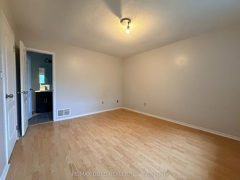 166 Harmony Rd S — Photo 19