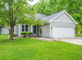 4774 Coachlight Dr, West Des Moines, IA 50265