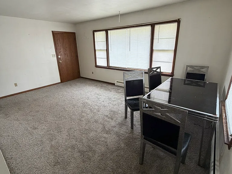 2912 Halsted Rd #5 — Photo 6