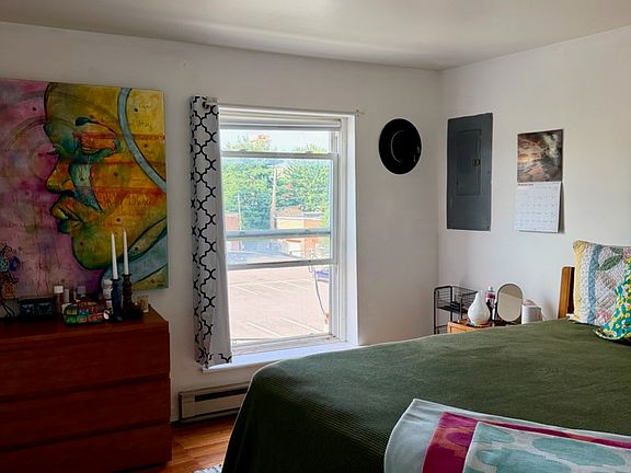 3rd image of 110 1st St #3