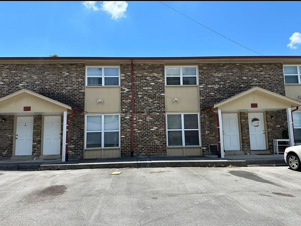 1st image of 909 Flanders Ln #4