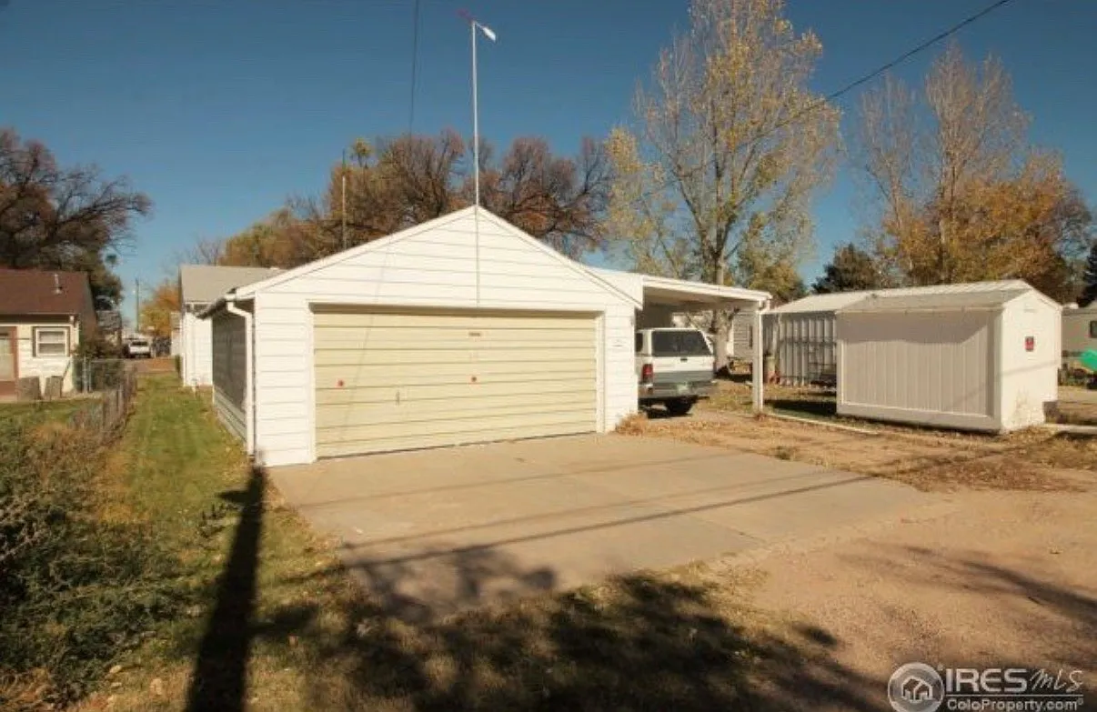 3 bed, 1075 sqft, $1,400 — Photo 2