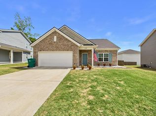 129 Wood Hill Dr, Smiths Station, AL