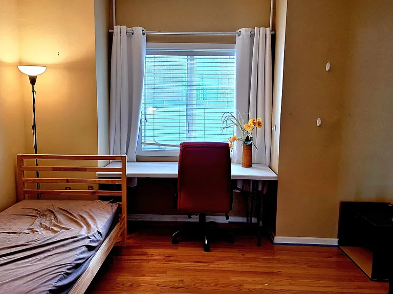 401 10th St NW #C109 — Photo 2