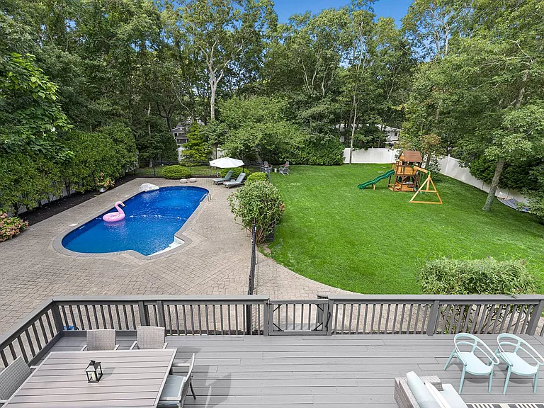 26 Squires Ave — Photo 23