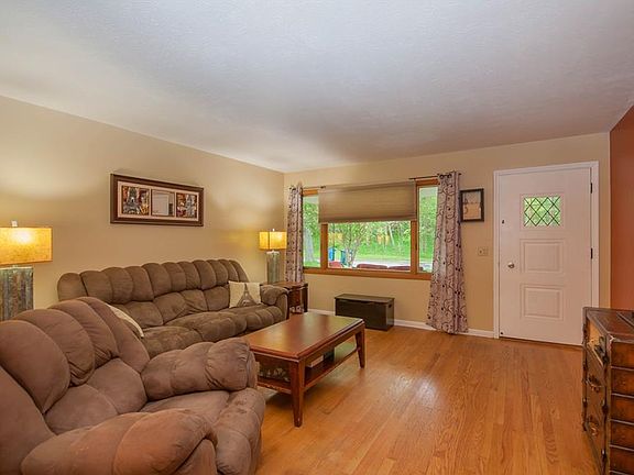 5th image of 3434 Alden Dr