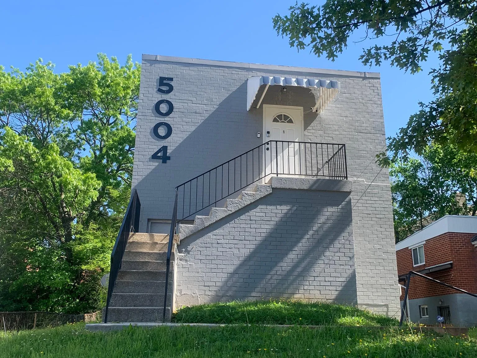 1 bed, 800 sqft, $1,200 — Photo 1
