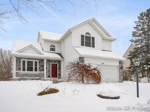 1041 Dogwood Meadows Dr SE, Ada, MI 49301